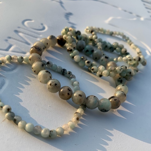 Natural Pale Green Kiwi Jasper Smooth Round Gemstone Bead Bracelet Stack - Picture 8 of 11